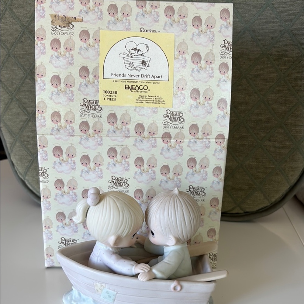 Precious Moments Friends Never Drift Apart Figurine